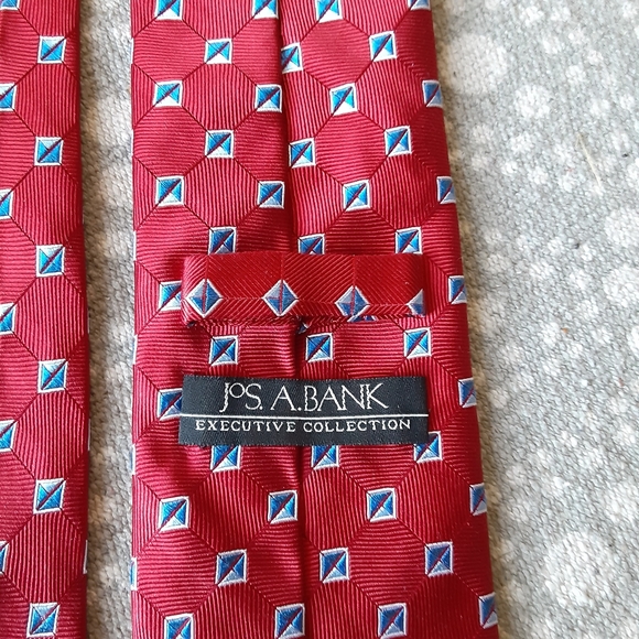 Men's Tie - Picture 2 of 3